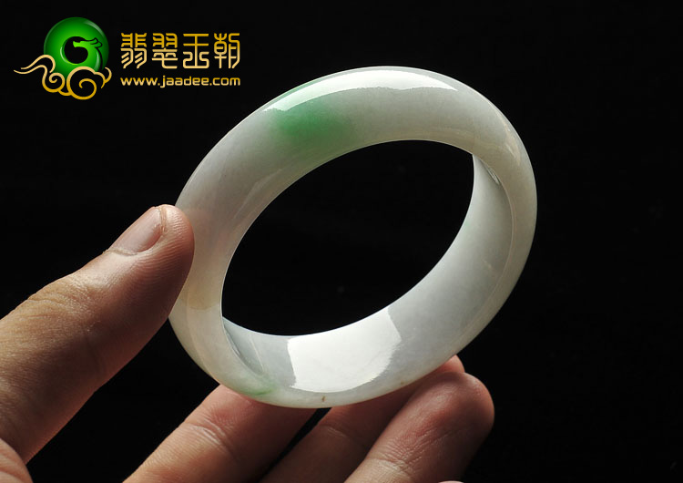 糯冰种淡春带彩缅甸翡翠A货手镯（52.9mm）