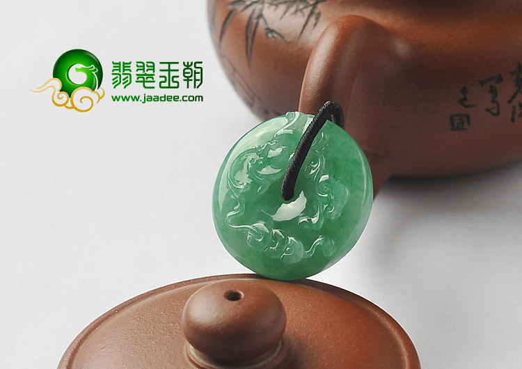 糯冰种翠色缅甸翡翠A货平安扣挂件