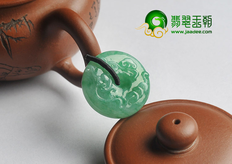 糯冰种翠色缅甸翡翠A货平安扣挂件