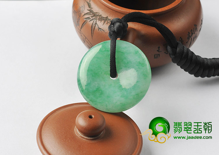 糯冰种翠色缅甸翡翠A货平安扣挂件