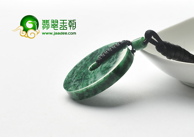 细糯种浓绿缅甸翡翠A货平安扣挂件