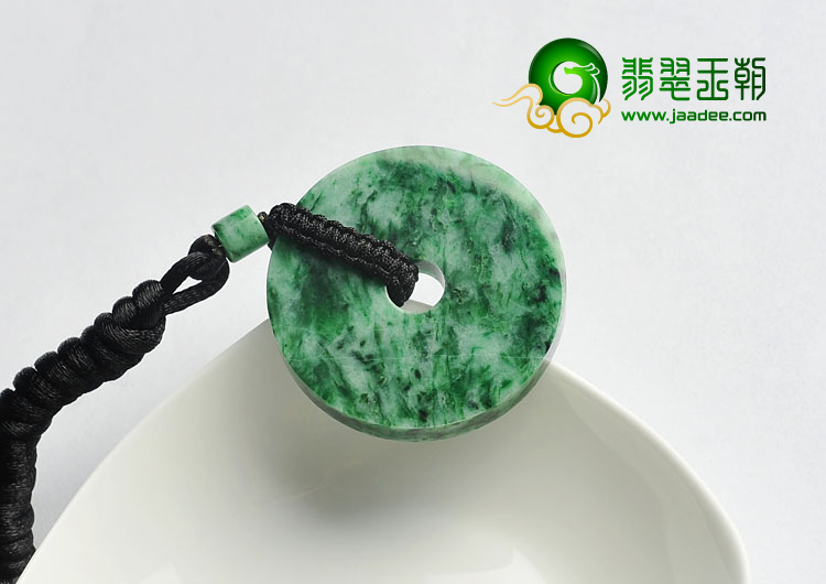 细糯种浓绿缅甸翡翠A货平安扣挂件