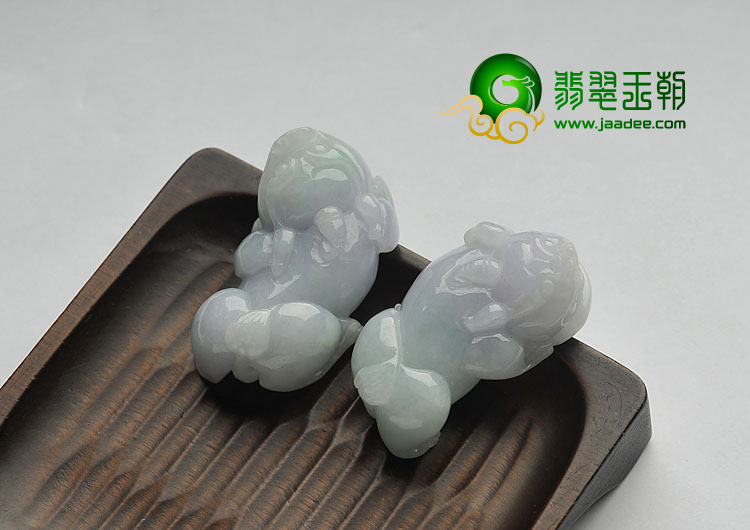 糯冰种春带彩缅甸翡翠A货貔貅挂件（一对）