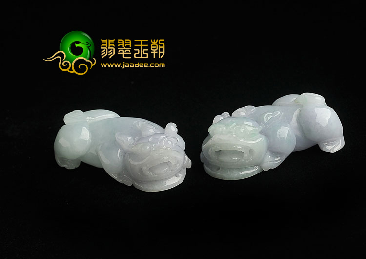 糯冰种春带彩缅甸翡翠A货貔貅挂件（一对）
