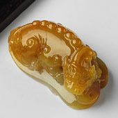 糯冰种黄翡缅甸翡翠A货貔貅挂件