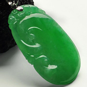 冰种正阳绿缅甸翡翠A货镶白金扣如意胸坠（真钻）