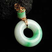 糯冰种翠色缅甸翡翠A货镶玫瑰金平安扣胸坠