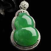 糯冰种翠色满绿缅甸翡翠A货镶白金葫芦胸坠（真钻）