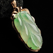 冰种绿晴水缅甸翡翠A货镶玫瑰金金枝玉叶胸坠（真钻）