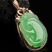 冰种翠色缅甸翡翠A货镶玫瑰金如意胸坠（真钻）