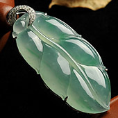 冰种晴水略飘翠缅甸翡翠A货镶白金金枝玉叶挂件（真钻）