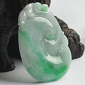 糯冰种翠色缅甸翡翠A货如意挂件