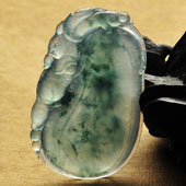 冰种飘花缅甸翡翠A货福瓜挂件