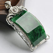 糯冰种癣加绿缅甸翡翠A货镶白金胸坠（水钻）