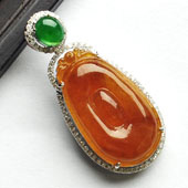 冰种黄翡阳绿缅甸翡翠A货镶白金福在眼前胸坠（真钻）