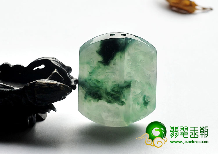冰种飘花缅甸翡翠A货仿古龙凤牌挂件