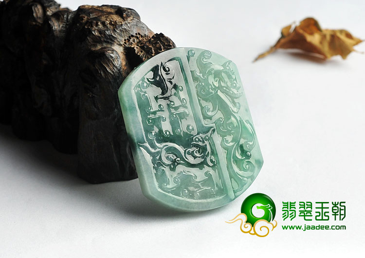 冰种飘花缅甸翡翠A货仿古龙凤牌挂件