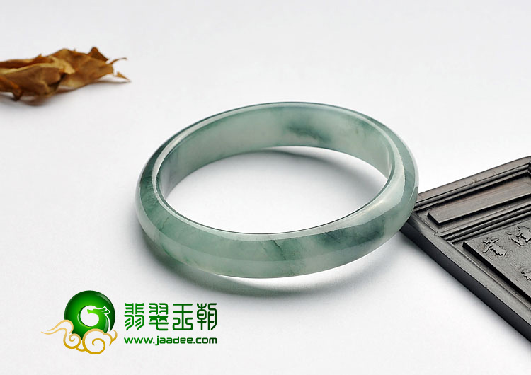 糯冰种晴水飘花缅甸翡翠A货手镯（56.1mm）
