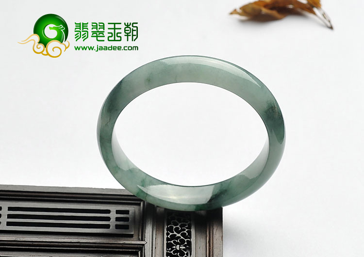 糯冰种晴水飘花缅甸翡翠A货手镯（56.1mm）