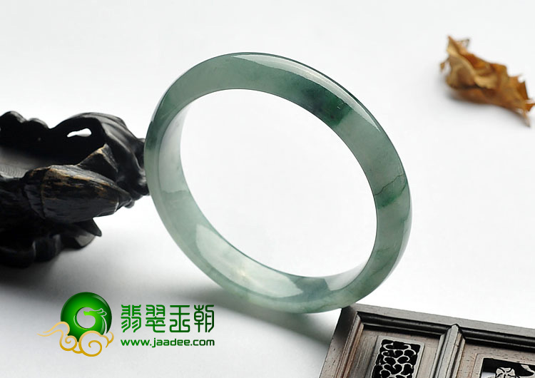 糯冰种晴水飘花缅甸翡翠A货手镯（56.1mm）