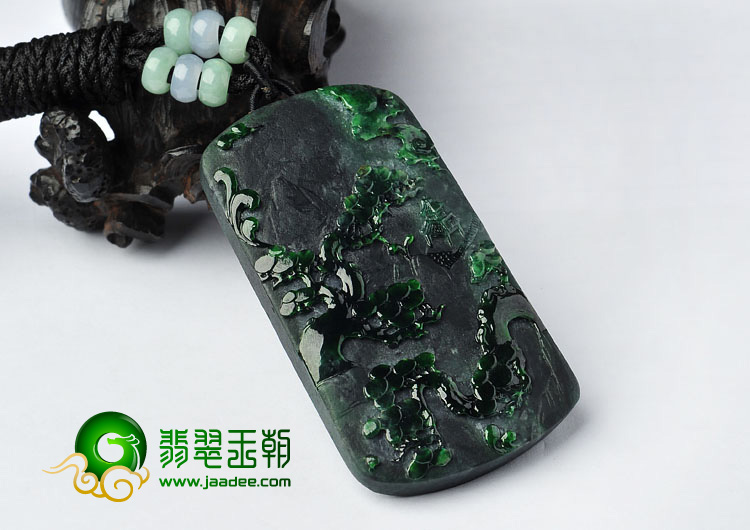糯冰种癣加绿缅甸翡翠A货山水牌挂件