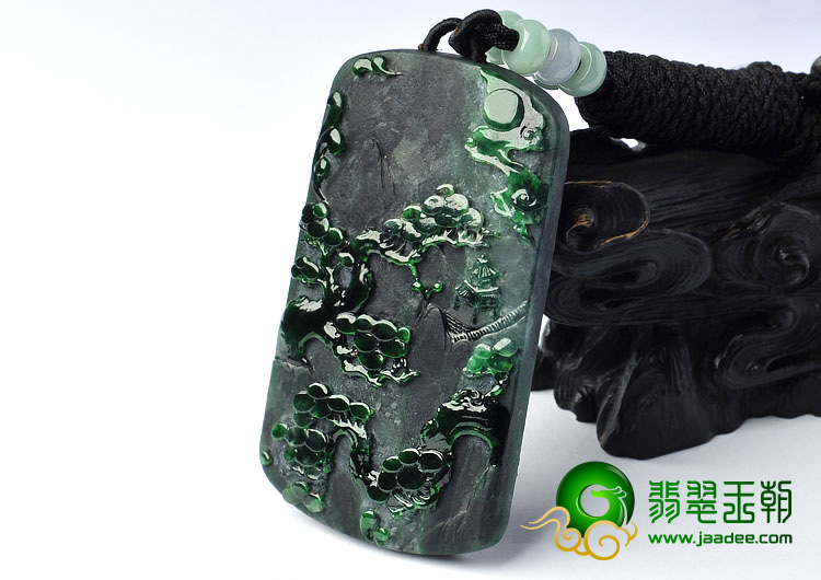 糯冰种癣加绿缅甸翡翠A货山水牌挂件
