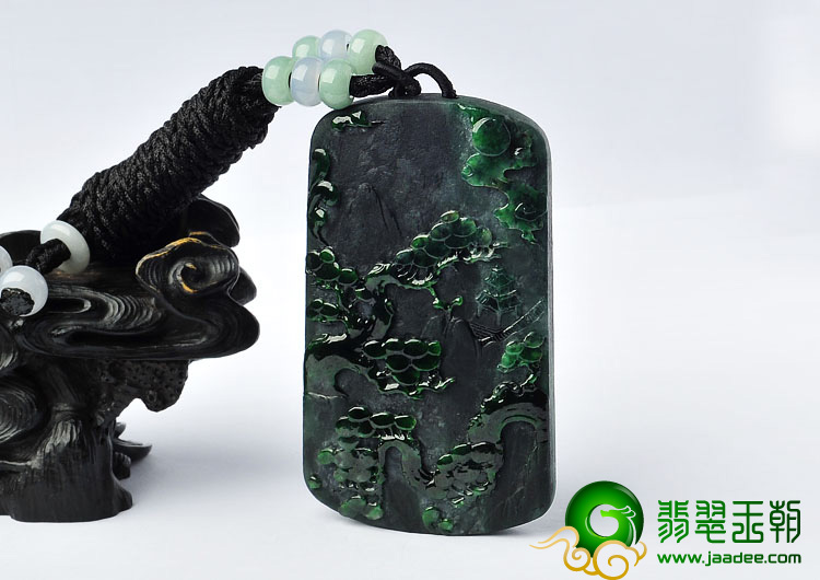 糯冰种癣加绿缅甸翡翠A货山水牌挂件