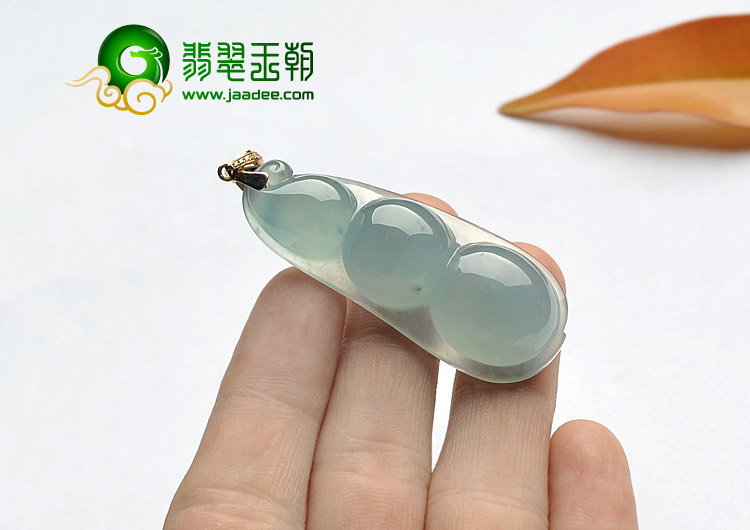 冰种晴水缅甸翡翠A货四季豆挂件