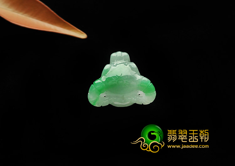 糯冰种飘翠缅甸翡翠A货牛头挂件