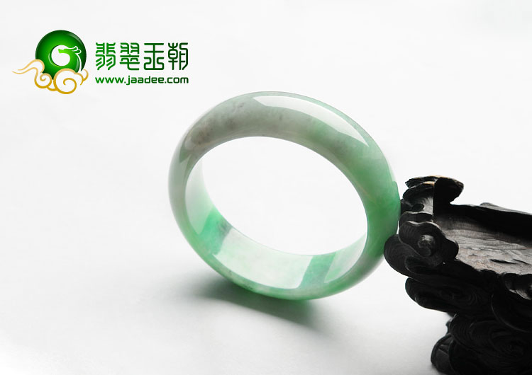 糯冰种翠色缅甸翡翠A货手镯（54.1mm）