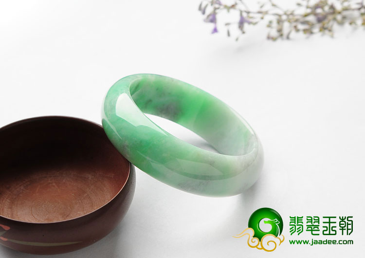 糯冰种翠色缅甸翡翠A货手镯（54.1mm）