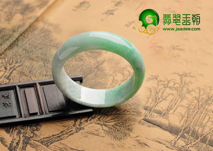 糯冰种翠色缅甸翡翠A货手镯（59.3mm）