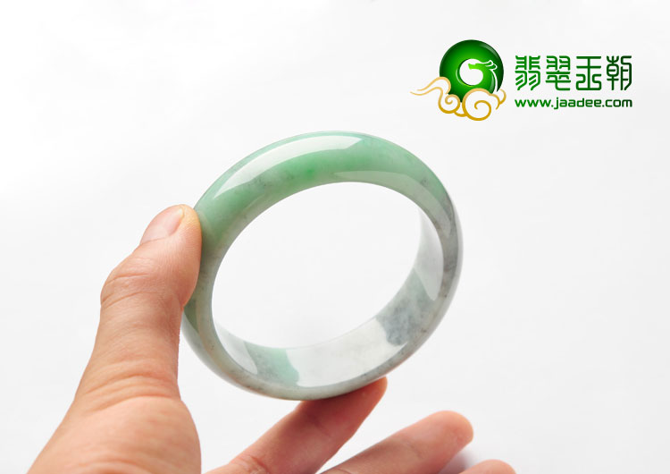 糯冰种翠色缅甸翡翠A货手镯（59.3mm）