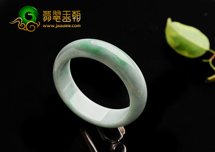 糯冰种翠色缅甸翡翠A货手镯（58.4mm）