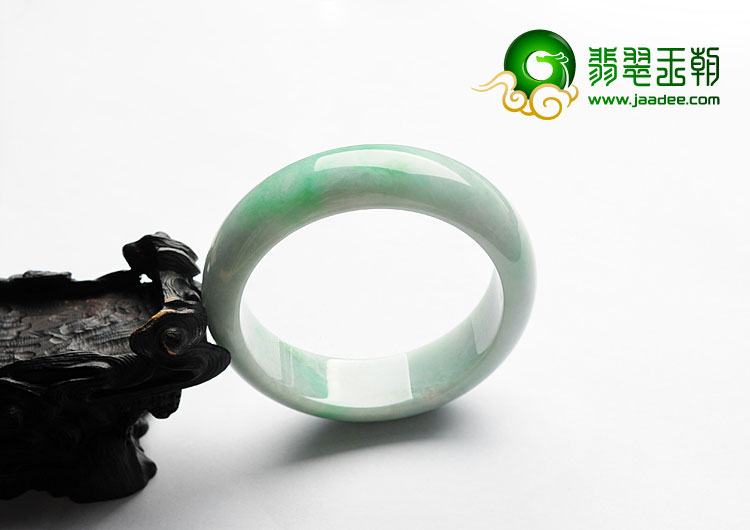 糯冰种翠色缅甸翡翠A货手镯（58.4mm）