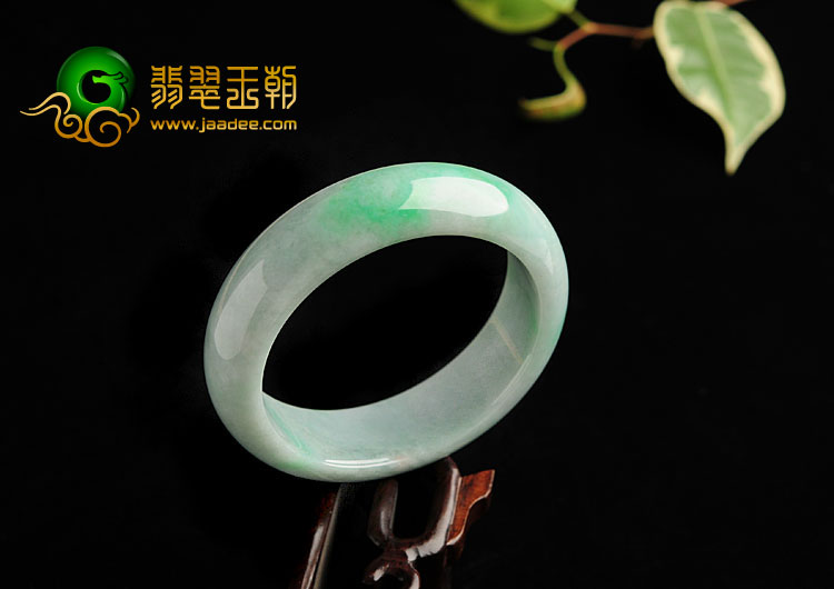 糯冰种翠色缅甸翡翠A货手镯（58.4mm）