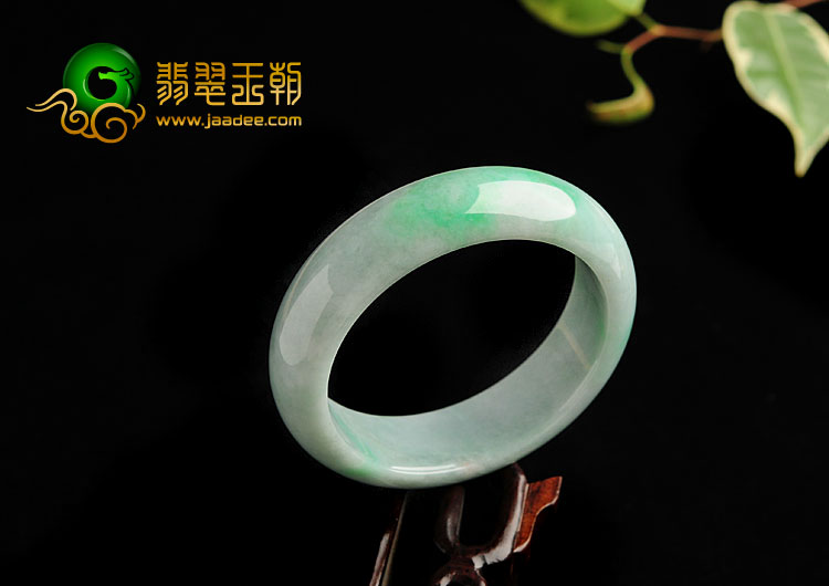 糯冰种翠色缅甸翡翠A货手镯（58.4mm）