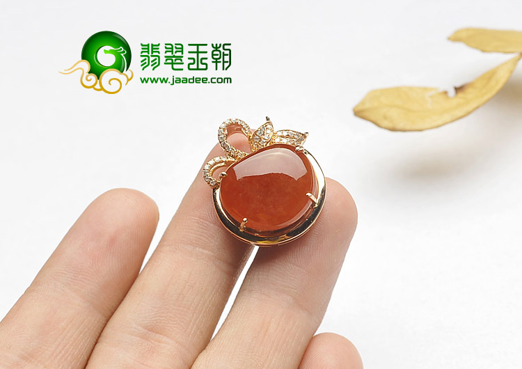 糯冰种红黄翡缅甸翡翠A货镶玫瑰金胸坠（真钻）