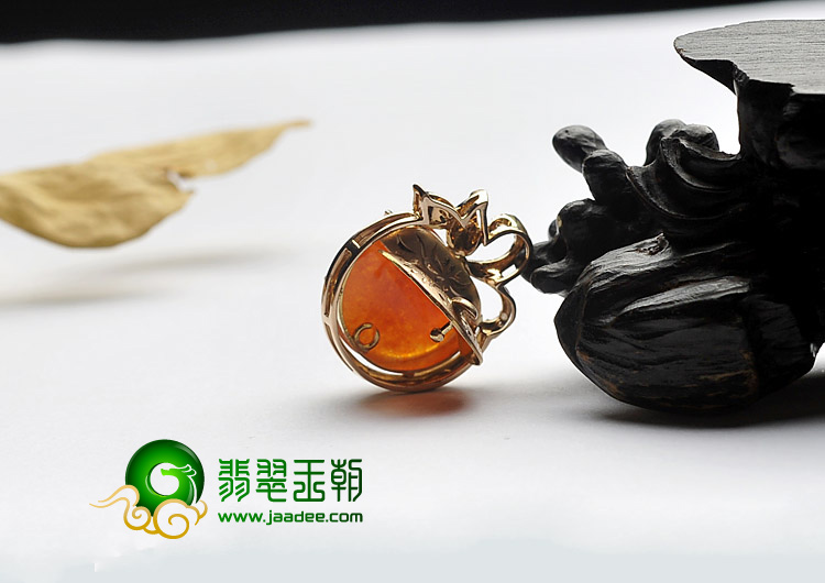 糯冰种红黄翡缅甸翡翠A货镶玫瑰金胸坠（真钻）