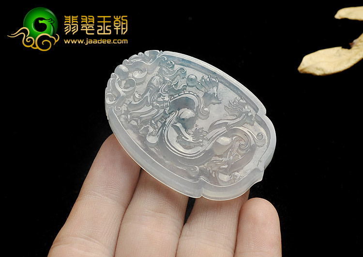 冰种飘花缅甸翡翠A货龙凤牌挂件