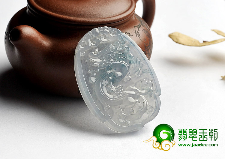冰种飘花缅甸翡翠A货龙凤牌挂件
