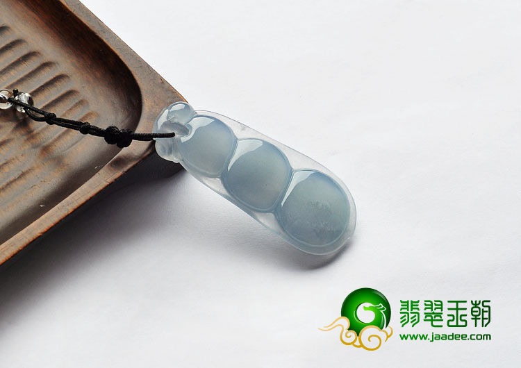 冰种紫罗兰缅甸翡翠A货四季豆挂件
