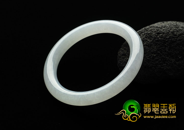 糯冰种晴水缅甸翡翠A货圆条手镯（56.9mm）