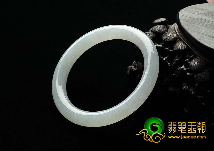 糯冰种晴水缅甸翡翠A货圆条手镯（56.9mm）