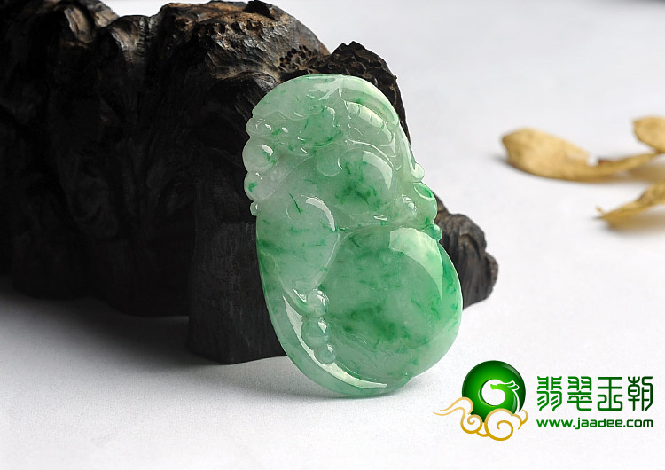 糯冰种飘翠缅甸翡翠A货貔貅挂件