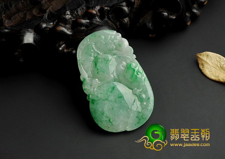 糯冰种飘翠缅甸翡翠A货貔貅挂件