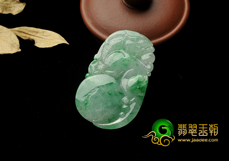 糯冰种飘翠缅甸翡翠A货貔貅挂件