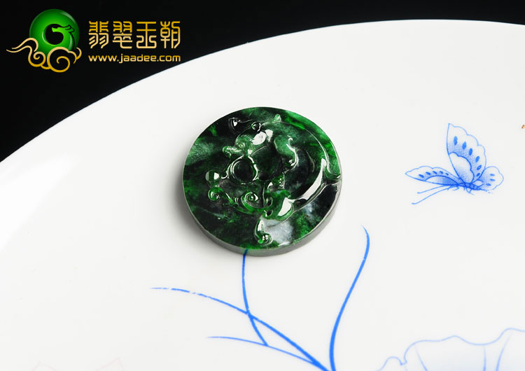 细糯种癣加绿缅甸翡翠A货螭龙平安扣挂件