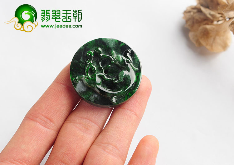细糯种癣加绿缅甸翡翠A货螭龙平安扣挂件