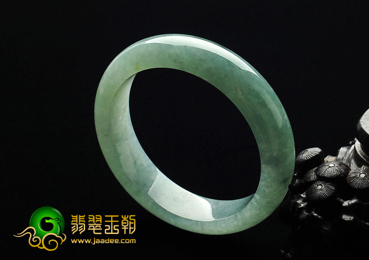 糯冰种晴水缅甸翡翠A货手镯（58.7mm）